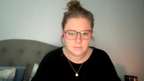 Snapshot of angeloflight273360 chatting on 4, 1, 2025 Angel of Light online show from 4, 1, 2025