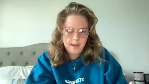 Snapshot of angeloflight273360 chatting on 3, 2, 2025 Angel of Light online show from 3, 2, 2025