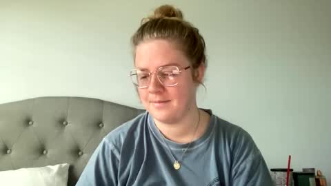 Snapshot of angeloflight273360 chatting on 4, 2, 2025 Angel of Light online show from 4, 2, 2025