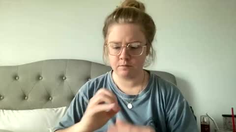 Snapshot of angeloflight273360 chatting on 4, 2, 2025 Angel of Light online show from 4, 2, 2025