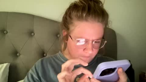 Snapshot of angeloflight273360 chatting on 4, 2, 2025 Angel of Light online show from 4, 2, 2025