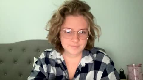 Snapshot of angeloflight273360 chatting on 14, 2, 2025 Angel of Light online show from 14, 2, 2025
