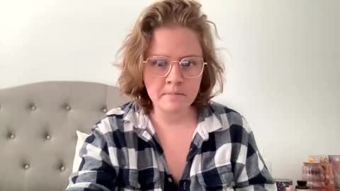 Snapshot of angeloflight273360 chatting on 14, 2, 2025 Angel of Light online show from 14, 2, 2025