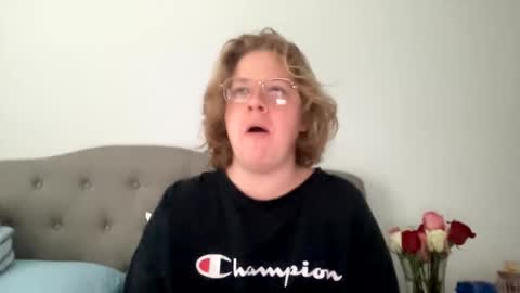 Snapshot of angeloflight273360 chatting on 15, 2, 2025 Angel of Light online show from 15, 2, 2025
