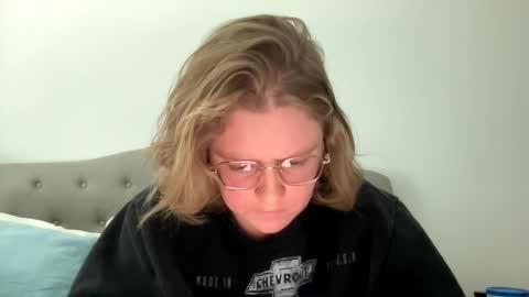 Snapshot of angeloflight273360 chatting on 27, 2, 2025 Angel of Light online show from 27, 2, 2025