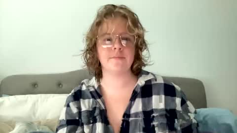 Snapshot of angeloflight273360 chatting on 2, 3, 2025 Angel of Light online show from 2, 3, 2025
