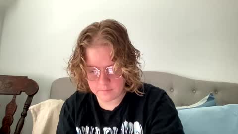 Snapshot of angeloflight273360 chatting on 4, 3, 2025 Angel of Light online show from 4, 3, 2025