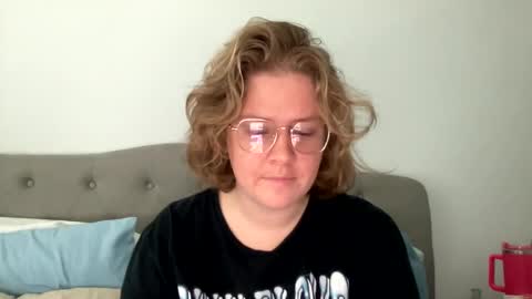 Snapshot of angeloflight273360 chatting on 5, 3, 2025 Angel of Light online show from 5, 3, 2025