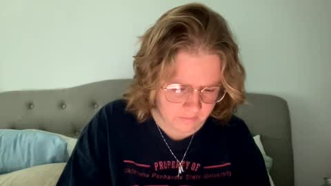 Snapshot of angeloflight273360 chatting on 8, 3, 2025 Angel of Light online show from 8, 3, 2025