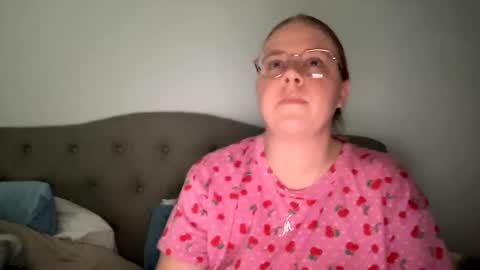 Snapshot of angeloflight273360 chatting on 11, 3, 2025 Angel of Light online show from 11, 3, 2025