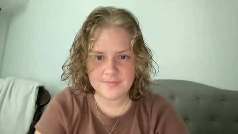 Snapshot of angeloflight273360 chatting on 19, 9, 2025 Angel of Light online show from 19, 9, 2025