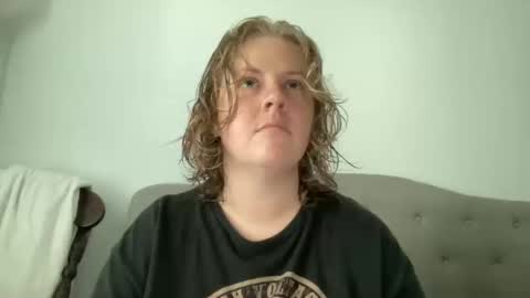 Snapshot of angeloflight273360 chatting on 26, 9, 2025 Angel of Light online show from 26, 9, 2025