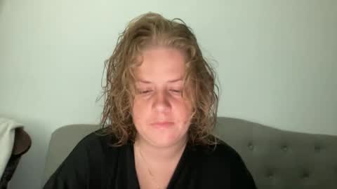 Snapshot of angeloflight273360 chatting on 6, 10, 2025 Angel of Light online show from 6, 10, 2025