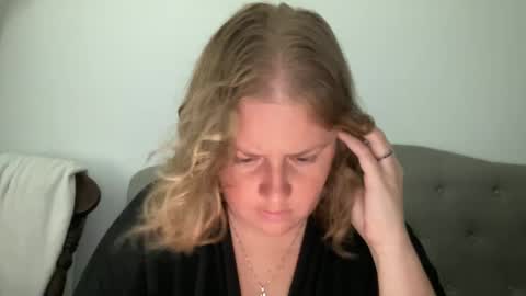 Snapshot of angeloflight273360 chatting on 7, 10, 2025 Angel of Light online show from 7, 10, 2025