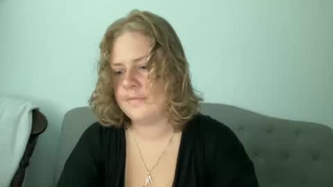 Snapshot of angeloflight273360 chatting on 14, 10, 2025 Angel of Light online show from 14, 10, 2025