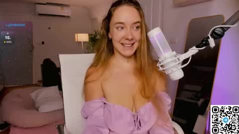 Snapshot of angelpaull chatting on 21, 11, 2025 Angel online show from 21, 11, 2025