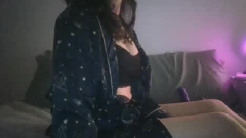 Snapshot of angelrrm chatting on 11, 11, 2025 angelrrm online show from 11, 11, 2025