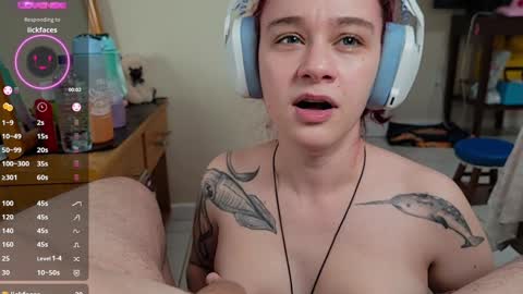 Snapshot of angels_fuck chatting on 22, 12, 2024 Chau Mist online show from 22, 12, 2024