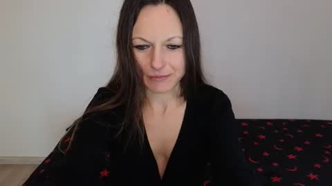 Giulia online show from 4, 2, 2026