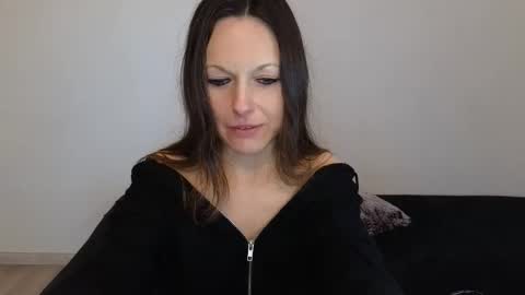 Giulia online show from 27, 2, 2026