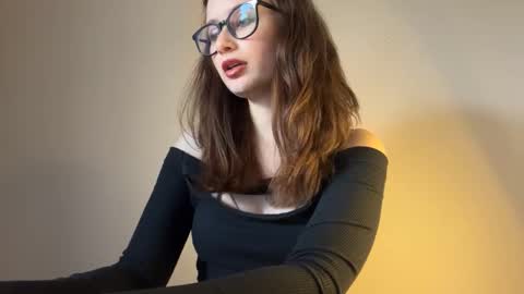 Snapshot of angelwhisper56 chatting on 9, 10, 2025 Lisa online show from 9, 10, 2025