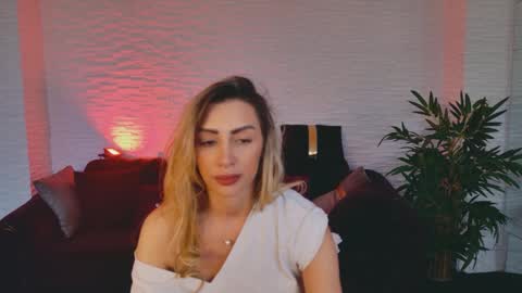 Snapshot of angelwoow chatting on 24, 4, 2026 Georgia online show from 24, 4, 2026
