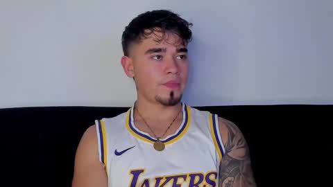 Snapshot of angelx_fox chatting on 18, 12, 2025 Angel Fox online show from 18, 12, 2025