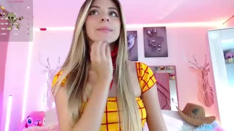 Snapshot of angely_18 chatting on 31, 10, 2025 Angely online show from 31, 10, 2025