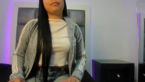 Snapshot of angely_js chatting on 30, 10, 2025 angely_js online show from 30, 10, 2025
