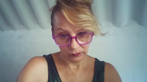 angelycute476334 online show from 19, 2, 2026