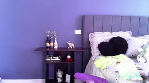 Snapshot of angiebaxter chatting on 5, 10, 2025 Angiebaxt online show from 5, 10, 2025