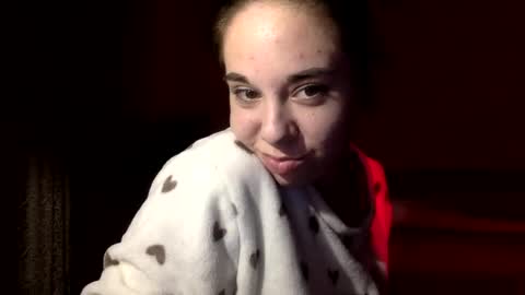 Snapshot of angle_cute05 chatting on 9, 7, 2026 Angel Cute online show from 9, 7, 2026