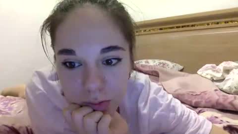 Snapshot of angle_cute05 chatting on 23, 7, 2026 Angel Cute online show from 23, 7, 2026