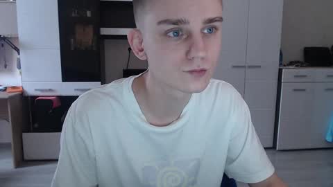 Snapshot of angryzan chatting on 16, 1, 2025 vodka online show from 16, 1, 2025