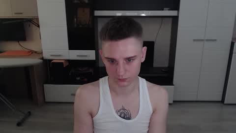 Snapshot of angryzan chatting on 2, 10, 2025 vodka online show from 2, 10, 2025