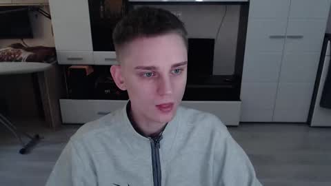 Snapshot of angryzan chatting on 10, 10, 2025 vodka online show from 10, 10, 2025
