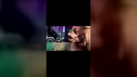 Snapshot of angusbone01 chatting on 18, 12, 2025 angusbone01 online show from 18, 12, 2025