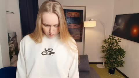 Violet online show from 29, 4, 2026