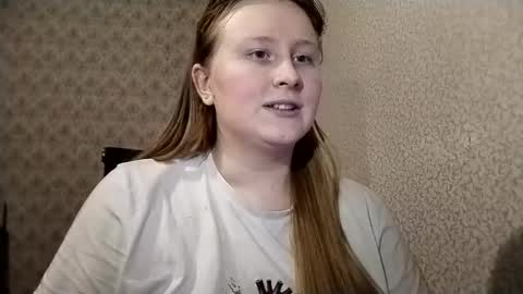 Snapshot of anika_lipps chatting on 14, 9, 2025 Anika online show from 14, 9, 2025