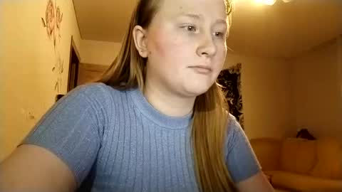 Snapshot of anika_lipps chatting on 2, 10, 2025 Anika online show from 2, 10, 2025