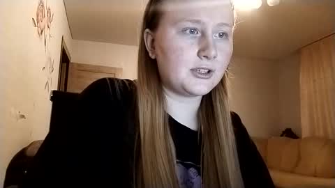 Snapshot of anika_lipps chatting on 12, 11, 2025 Anika online show from 12, 11, 2025