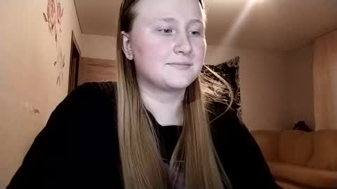 Snapshot of anika_lipps chatting on 13, 11, 2025 Anika online show from 13, 11, 2025