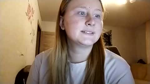 Snapshot of anika_lipps chatting on 17, 11, 2025 Anika online show from 17, 11, 2025