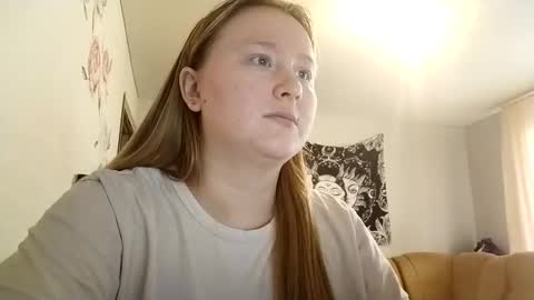 Snapshot of anika_lipps chatting on 20, 11, 2025 Anika online show from 20, 11, 2025