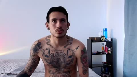 Snapshot of anika_lowen chatting on 16, 12, 2024 Anika And Lowen Your Thumbs Up Are Super Important For Us  online show from 16, 12, 2024