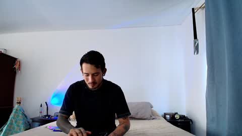 Snapshot of anika_lowen chatting on 6, 1, 2025 Anika And Lowen Your Thumbs Up Are Super Important For Us  online show from 6, 1, 2025