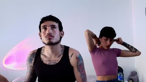 Snapshot of anika_lowen chatting on 21, 1, 2025 Anika And Lowen Your Thumbs Up Are Super Important For Us  online show from 21, 1, 2025