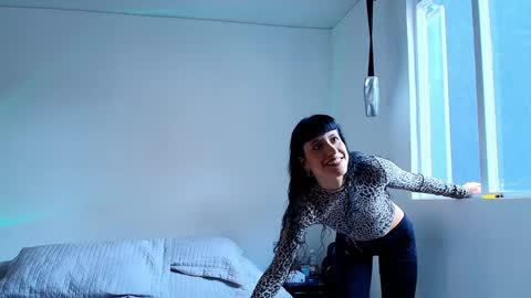 Snapshot of anika_lowen chatting on 25, 1, 2025 Anika And Lowen Your Thumbs Up Are Super Important For Us  online show from 25, 1, 2025