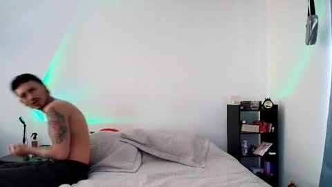 Snapshot of anika_lowen chatting on 20, 2, 2025 Anika And Lowen Your Thumbs Up Are Super Important For Us  online show from 20, 2, 2025