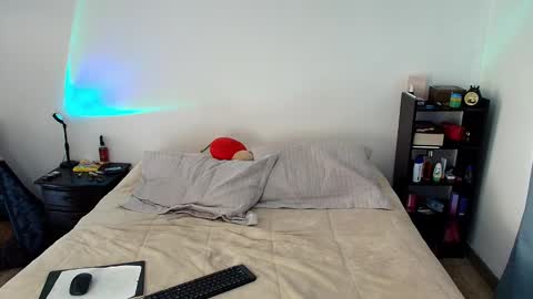 Snapshot of anika_lowen chatting on 25, 2, 2025 Anika And Lowen Your Thumbs Up Are Super Important For Us  online show from 25, 2, 2025